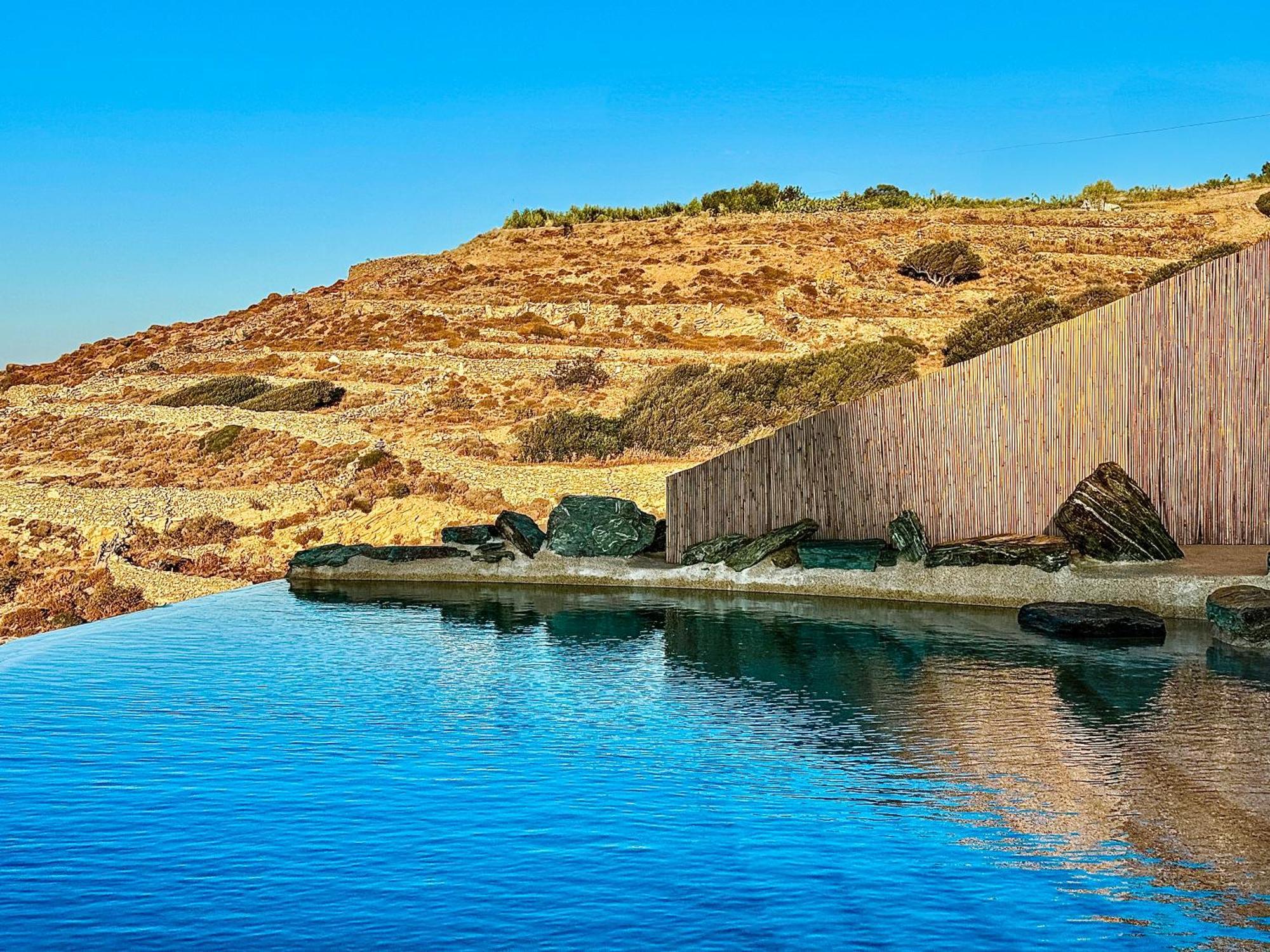 Agada Folegandros Suites & Villas Áno Meriá Bagian luar foto