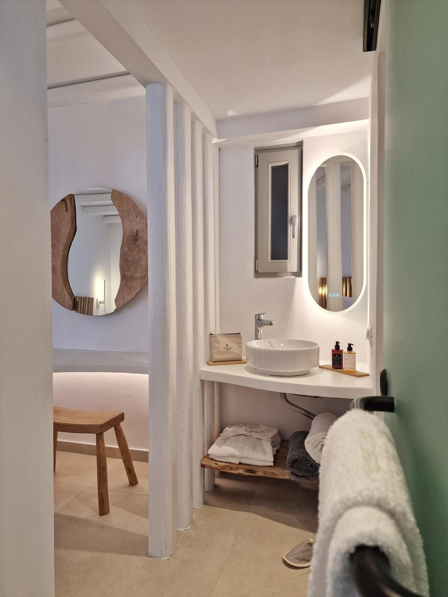 Agada Folegandros Suites & Villas Áno Meriá Bagian luar foto