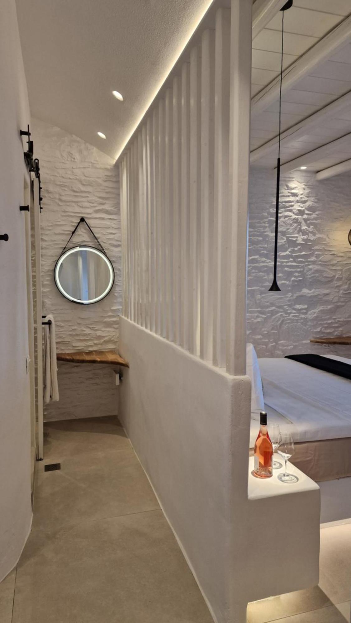 Agada Folegandros Suites & Villas Áno Meriá Bagian luar foto
